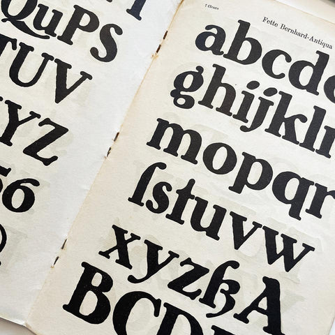 Alphabete und Ornamente für Skizzierzwecke