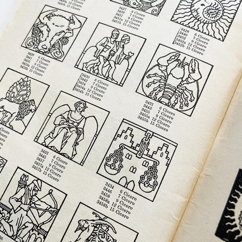 Alphabete und Ornamente für Skizzierzwecke