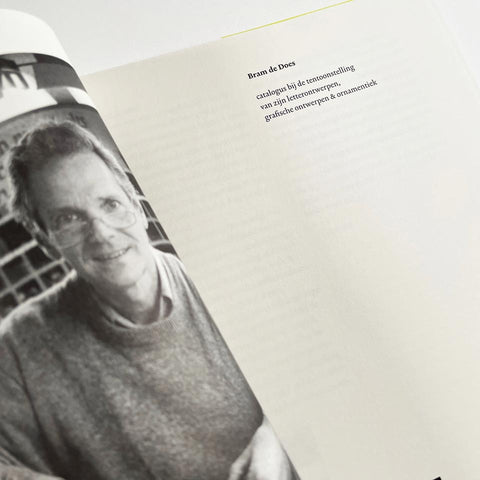 Bram de Does: Catalogus bij de tentoonstelling van zijn letterontwerpen, grafische ontwerpen & ornamentiek