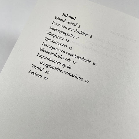 Bram de Does: Catalogus bij de tentoonstelling van zijn letterontwerpen, grafische ontwerpen & ornamentiek