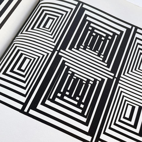 Construction, Color and Moire