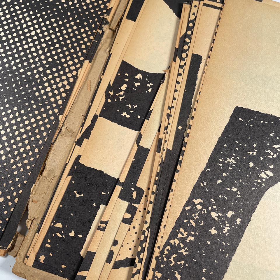 Kwadraat-Blad 21: Daily Mirror (Dieter Roth) – Katherine Small Gallery