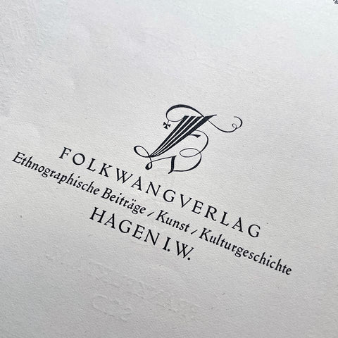 Ehmcke-Mediaeval mit Halbfetter Schrift, Kursiv Initialen und Einfassungen