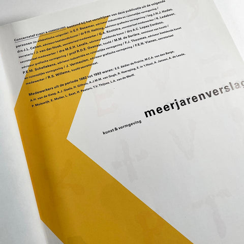 Kunst en Vormgeving: Meerjarenverslag 1982–1992 (Art Design: Report Over the Years 1982–1992)