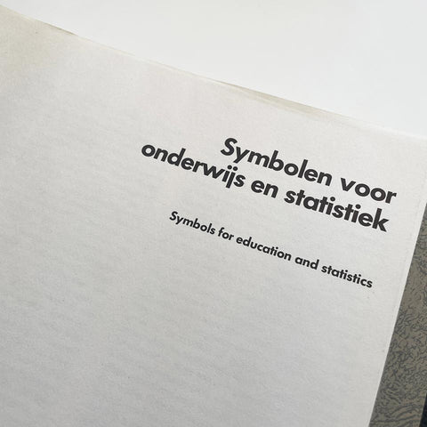 Symbolenboek voor onderwijs en statistiek (Symbols for education and statistics: 1928–1965)